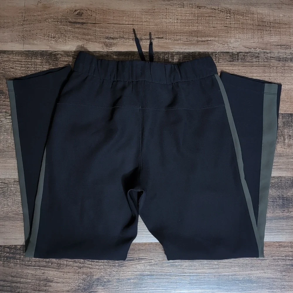 Lululemon On The Fly Pant Woven *Track Stripe Black / Dark Olive | 14 - Picture 8 of 12